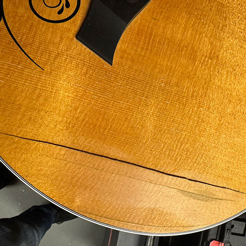 Gitar reparasjon ved Guitartech